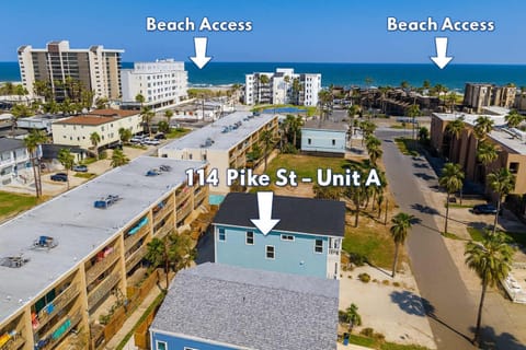 200 Steps to Beach Private Pool 2 Big Levels apts Apartment in South Padre Island