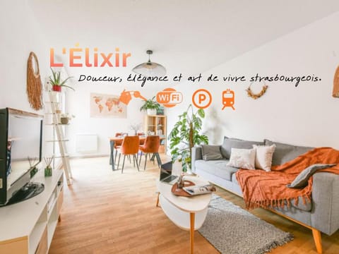 Property building, TV and multimedia, Balcony/Terrace, Living room