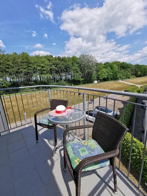 Summer, View (from property/room), Balcony/Terrace, Living room