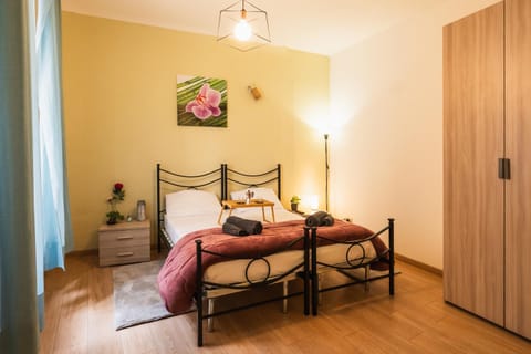 Bed, Bedroom, towels, wardrobe