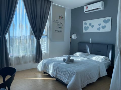 Bed, Bedroom, towels, air conditioner