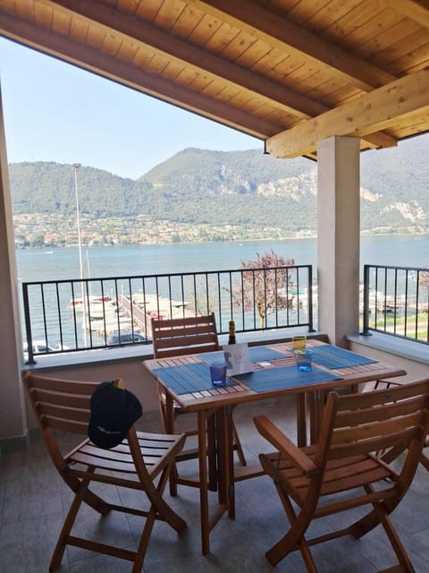 Patio, Day, Natural landscape, View (from property/room), Balcony/Terrace, Living room, Seating area, Dining area, Lake view, Mountain view