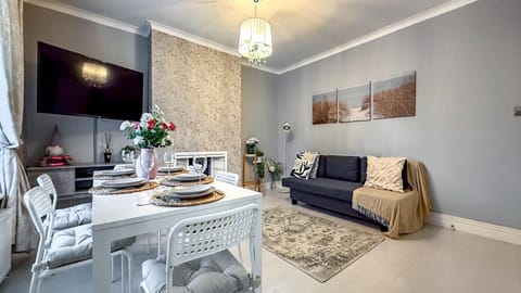 Quite and new Glasgow house, Commore Drive Apartment in Glasgow