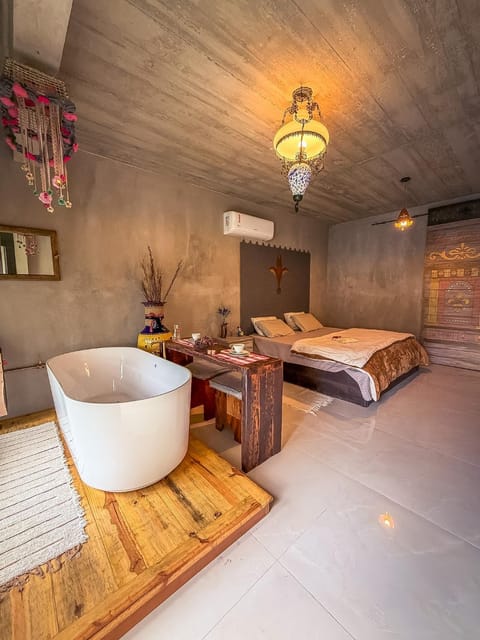 Bedroom, Bath