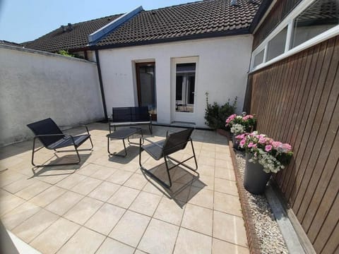 Patio, Balcony/Terrace