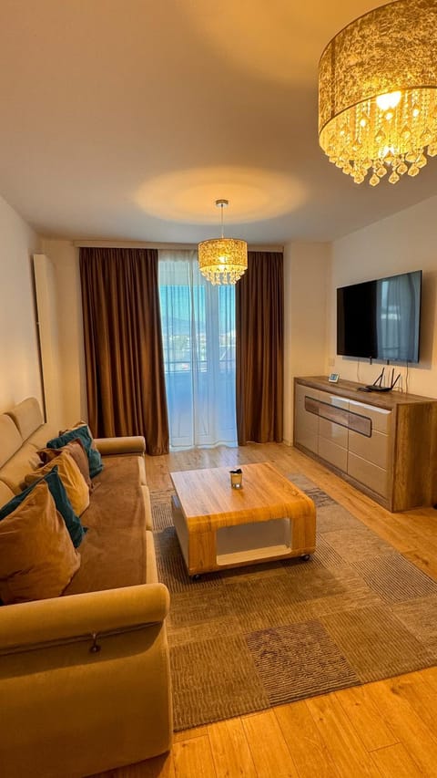Communal lounge/ TV room, TV and multimedia, Living room, Seating area