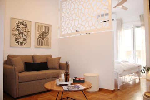 Living room, Seating area, air conditioner
