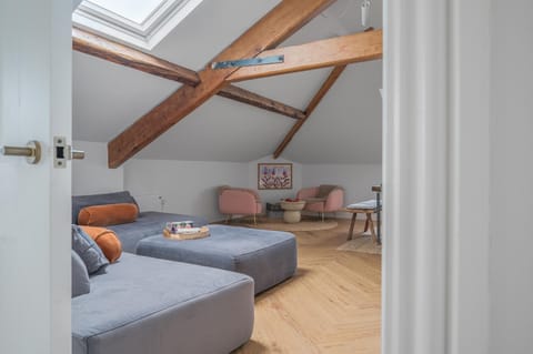 Ford Park House Penthouse Escape Apartment in England