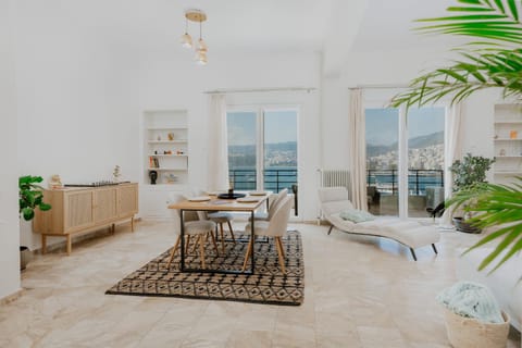 Seating area, Dining area