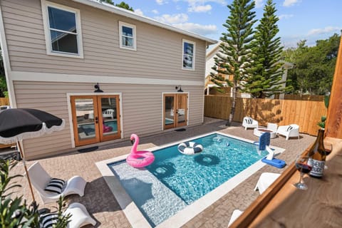 The Royal Floridian l Heated Pool l Walk to DNTN House in Saint Augustine