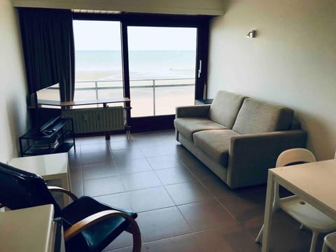 Studio Mer du Nord, Vue sur mer Apartment in De Panne