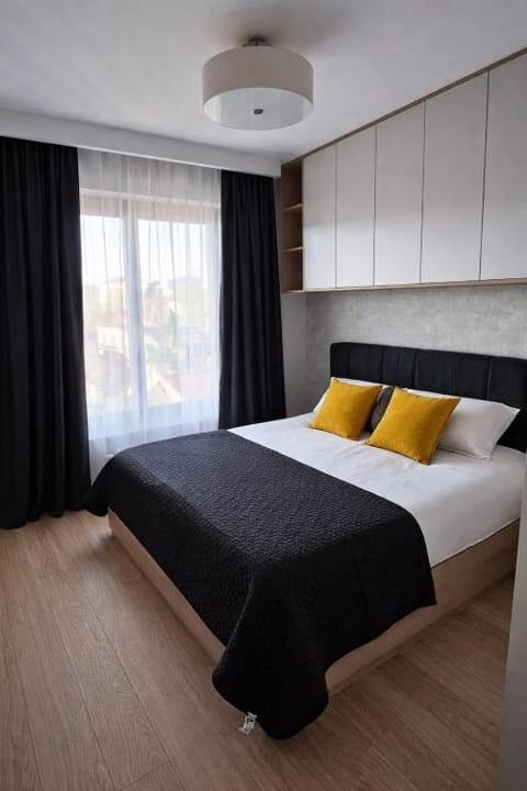 Bedroom, wardrobe