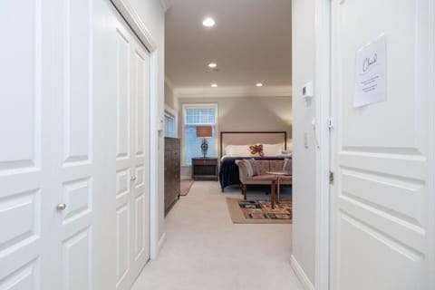 Prime Richmond Stay 10 min to YVR & Steveston Apartment in Richmond