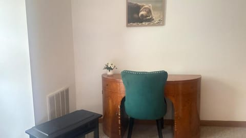 Blue Bird Chalet 5BR with Sauna near Skiing Chalet in Berkshires