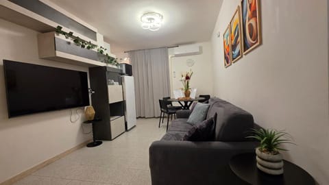 Casa maya -Center Cruises-Beaches 10 mins Apartment in Savona