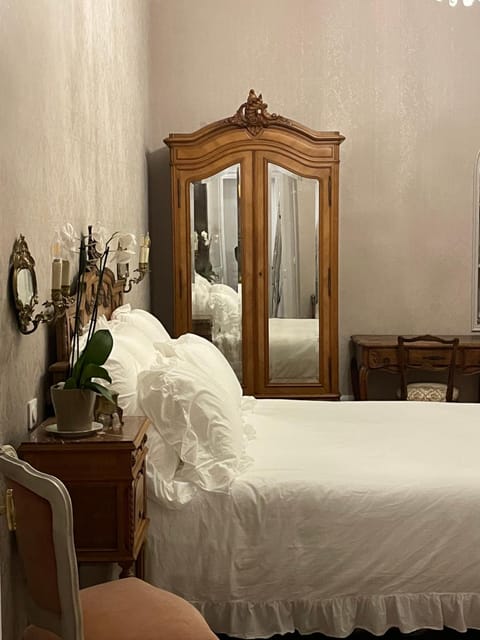 Bed, Bedroom, wardrobe