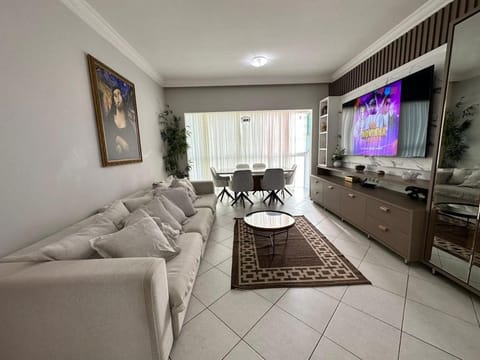 Kitchen or kitchenette, Living room, Seating area