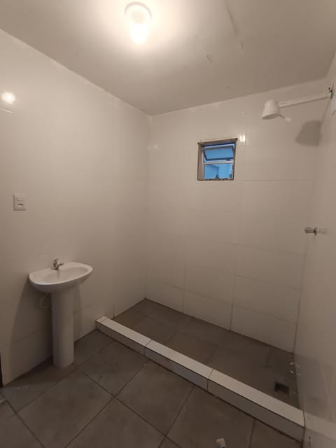 Residencial Janeesa Hollinshead Hostel in Santa Teresa