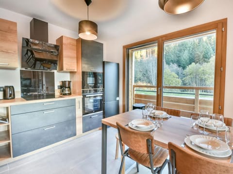 Appartement T3 avec Coin Montagne - 6 Pers - Pied des Pistes - FR-1-685-92 Apartment in Les Gets