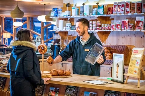 Winter, Lounge or bar