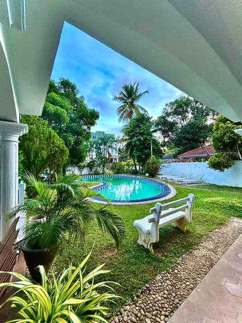 Garden, Pool view, Swimming pool, sunbed