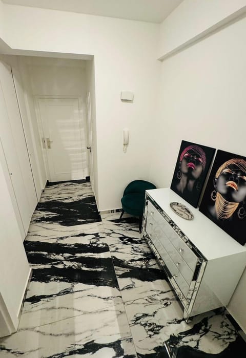 Charming 1 bedroom with terrace Apartment in Ixelles