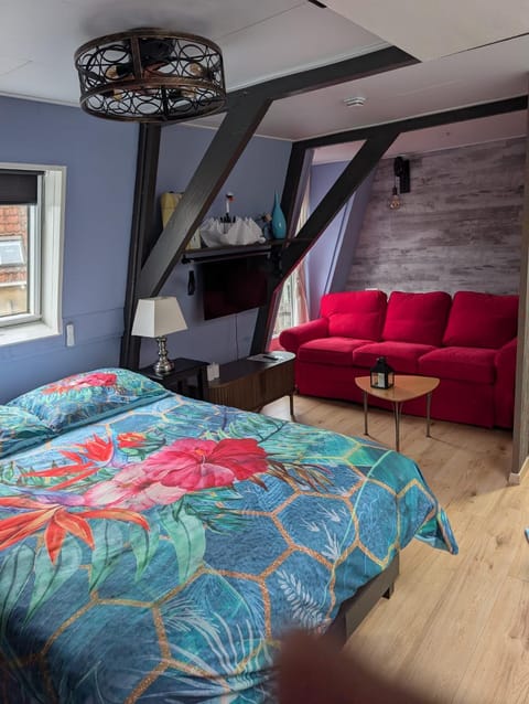 Living room, Bedroom