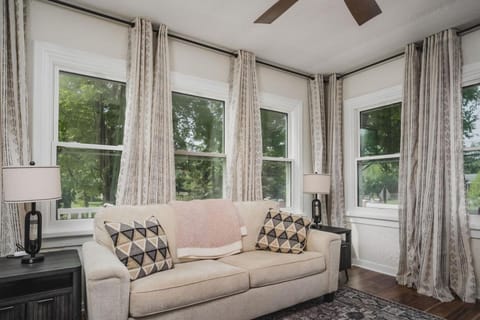 Whimsical Historic Getaway Near Golf Skiing and Wisconsin Southern Lakes House in Powers Lake