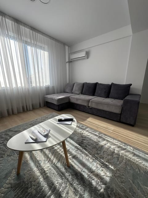 Central Apartament - Sunny Oasis Apartment in Craiova