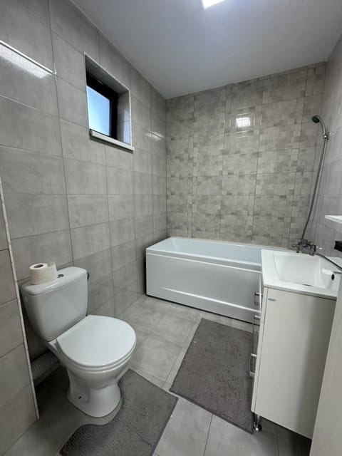 Central Apartament - Sunny Oasis Apartment in Craiova