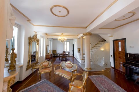 Communal lounge/ TV room, Living room
