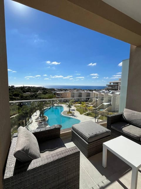 Day, Natural landscape, View (from property/room), Balcony/Terrace, Pool view