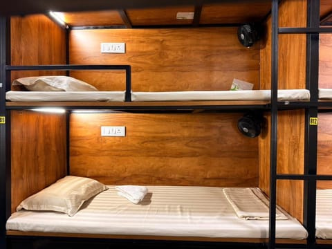 Bed, Bedroom, bunk bed