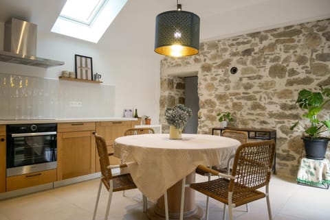 Calme et confort, charmante longère bretonne House in Landerneau