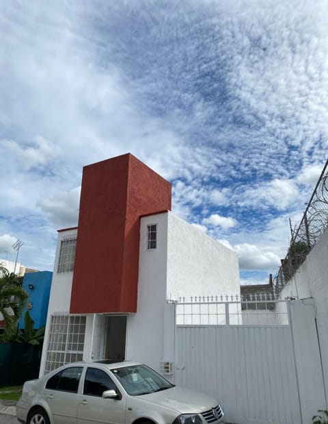Casa-Patio Bugambilias House in State of Morelos