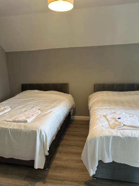 Train Station Cosy 2 Bed Apartments - Free Parking & WiFi Apartment in Crewe