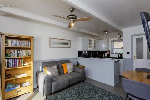 Misty Isles Cottage- Ellenabeich, Easdale, Isle of Seil House in Scotland