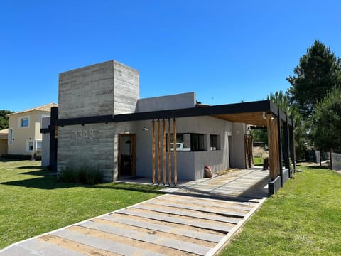 Property building, Day, Garden view