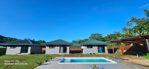 Property building, Garden, Garden view, Pool view, Swimming pool