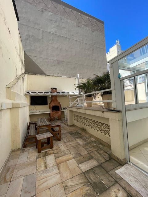 BBQ facilities, Seating area
