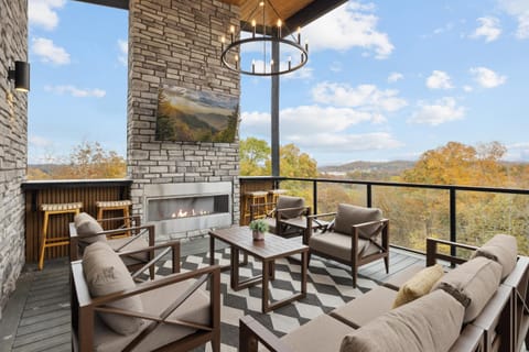 TV and multimedia, Balcony/Terrace, Mountain view, Mountain view, fireplace