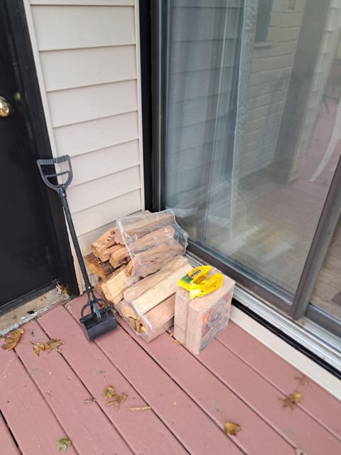 Location! Large Home, Country Views, Entertainment House in Dubuque