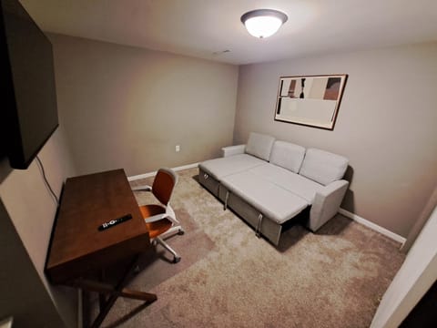 Location! Large Home, Country Views, Entertainment House in Dubuque