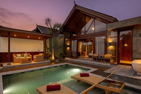 Property building, Patio, Swimming pool, sunbed