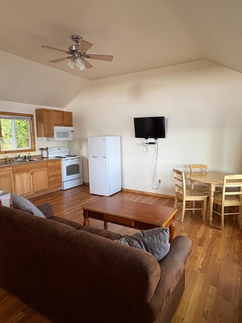 TV and multimedia, Living room, Dining area, kitchen