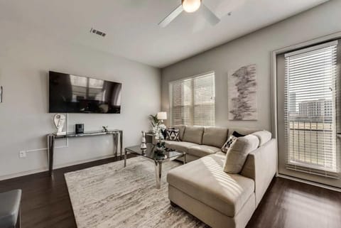 Exec 3BD HWY348 Las Colinas LC058-3 Apartment in Irving