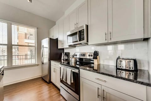 Exec 3BD HWY348 Las Colinas LC058-3 Apartment in Irving