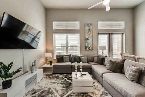 Modern 3BD Lakeview HWY348 Las Colinas LC058 Apartment in Irving
