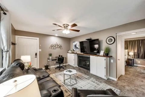 1BD Condo HWY161-183 DFW South Irving - I63 Apartment in Irving