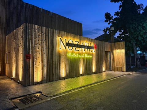 Facade/entrance